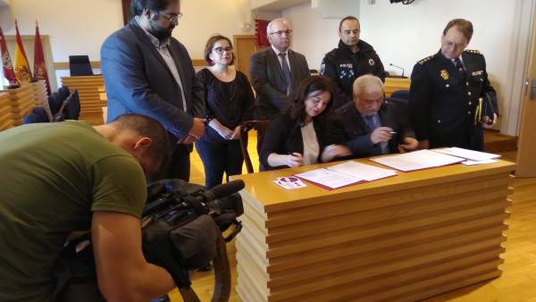Firma acuerdo Firma acuerdo