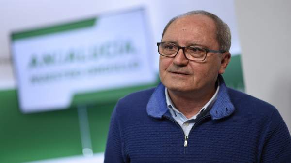 Juan Cornejo, hoy ante los medios Juan Cornejo, hoy ante los medios
