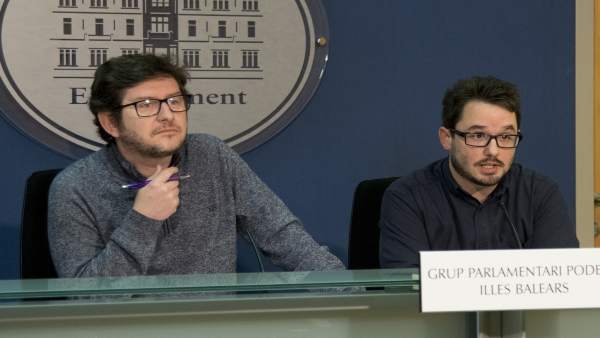 Los diputados de Podemos Alberto Jarabo y Carlos Saura Los diputados de Podemos Alberto Jarabo y Carlos Saura