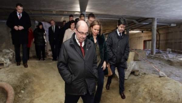 Javier Lambán en su visita a la Iglesia de San Pedro el Viejo de Huesca Javier Lambán en su visita a la Iglesia de San Pedro el Viejo de Huesca