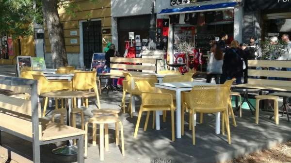 El Ayuntamiento denuncia un establecimiento en el Paseo Colón El Ayuntamiento denuncia un establecimiento en el Paseo Colón