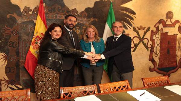 Firma acuerdo patrocinio Copa Davis en Marbella Firma acuerdo patrocinio Copa Davis en Marbella