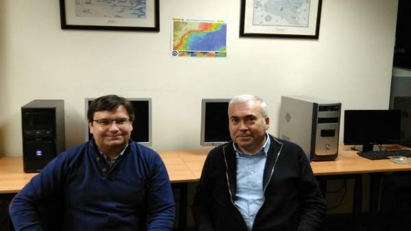 Imagen de los dos investigadores Imagen de los dos investigadores