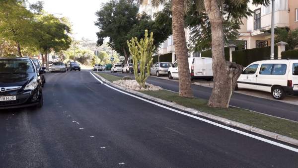 Calle reasfaltada asfalto grava málaga ciudad jardín distrito mejoras ciudad Calle reasfaltada asfalto grava málaga ciudad jardín distrito mejoras ciudad