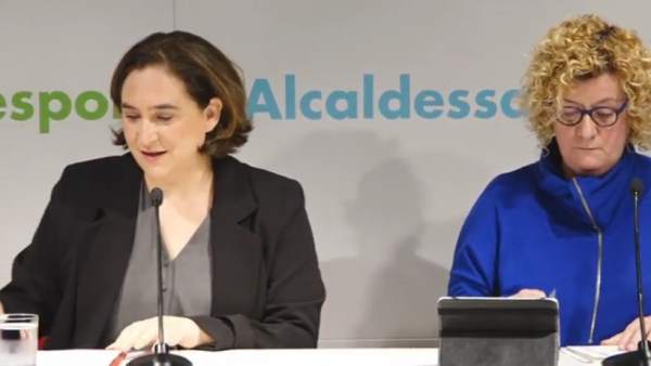Ada Colau en la conferencia 'L'alcaldessa Respon'. Ada Colau en la conferencia 'L'alcaldessa Respon'.
