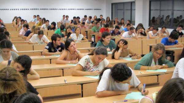 Estudiantes de selectividad Estudiantes de selectividad