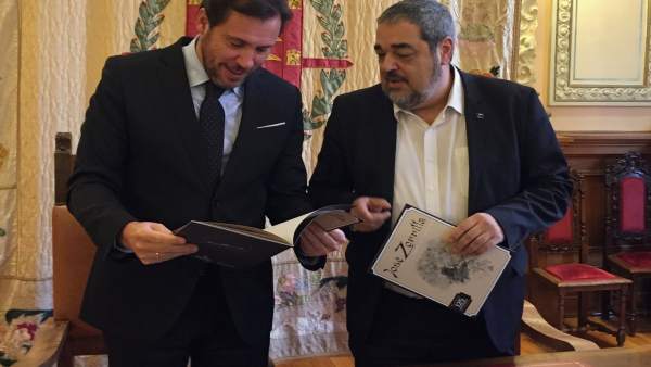 El alcalde de Valladolid junto a Carlos Aganzo El alcalde de Valladolid junto a Carlos Aganzo