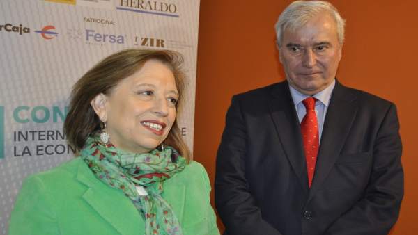 La secretaria de Estado de Comercio, Marisa Poncela, y Gustavo Alcalde. La secretaria de Estado de Comercio, Marisa Poncela, y Gustavo Alcalde.
