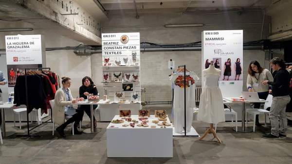 Foto Y Nota De Prensa: Empresas De Cadiz Del Sector Moda Muestran Su Creatividad Foto Y Nota De Prensa: Empresas De Cadiz Del Sector Moda Muestran Su Creatividad