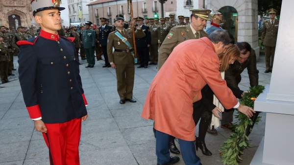 Acto desarrollado frente al Palacio Real de Valladolid. Acto desarrollado frente al Palacio Real de Valladolid.