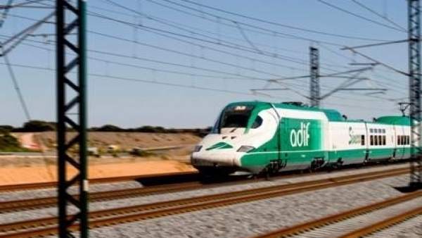 Tren de Adif. Tren de Adif.
