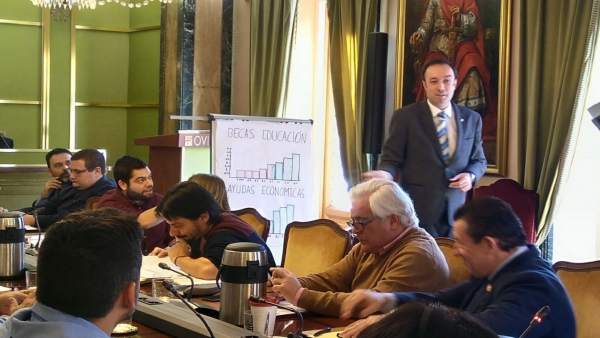 Pleno del Ayuntamiento de Oviedo. Aprobación de prsupuestos 2018 Pleno del Ayuntamiento de Oviedo. Aprobación de prsupuestos 2018