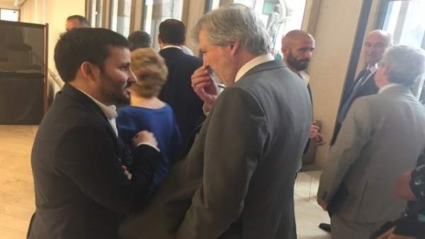 Vicent Marzà e Íñigo Méndez de Vigo en una imagen de archivo Vicent Marzà e Íñigo Méndez de Vigo en una imagen de archivo