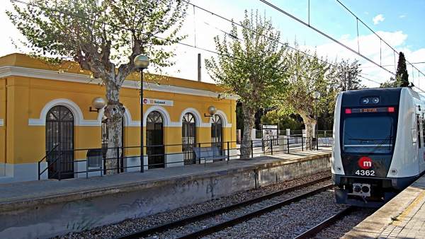 Estación de Metrovalencia en Burjassot Estación de Metrovalencia en Burjassot