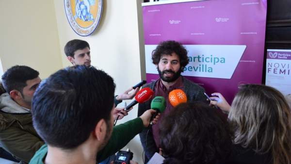 Julián Moreno. Julián Moreno.