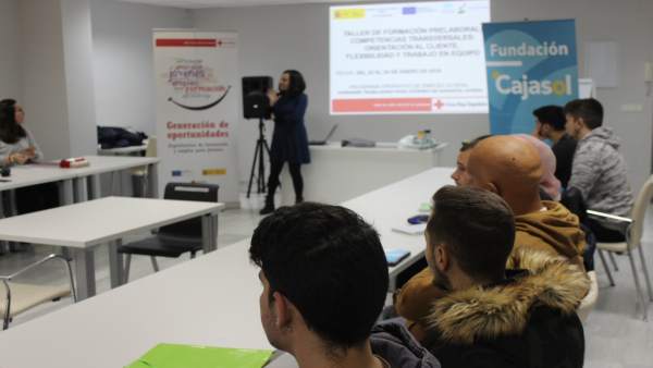 Curso impartido por la Fundación Cajasol y Cruz Roja. Curso impartido por la Fundación Cajasol y Cruz Roja.