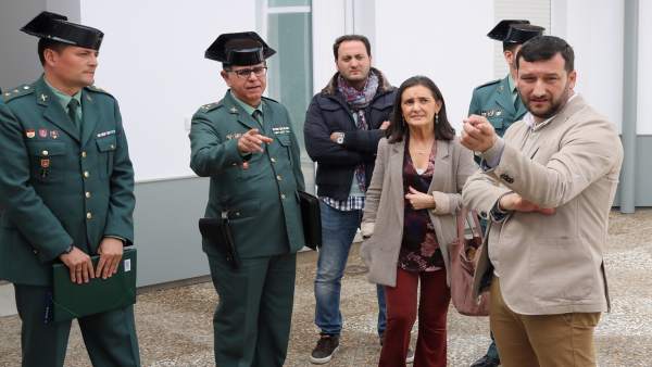 La subdelegada del Gobierno, Asunción Grávalos, visita un cuartel. La subdelegada del Gobierno, Asunción Grávalos, visita un cuartel.