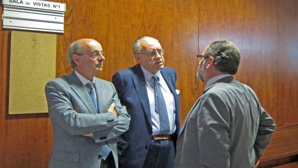Luis Alberto Samaniego, el primero por la izquierda. Luis Alberto Samaniego, el primero por la izquierda.