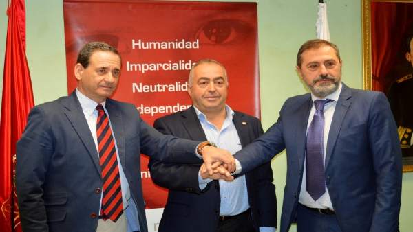 Firma Convenios Colegio Navarro Periodistas Y Asociación Periodistas De Navarra, Firma Convenios Colegio Navarro Periodistas Y Asociación Periodistas De Navarra,