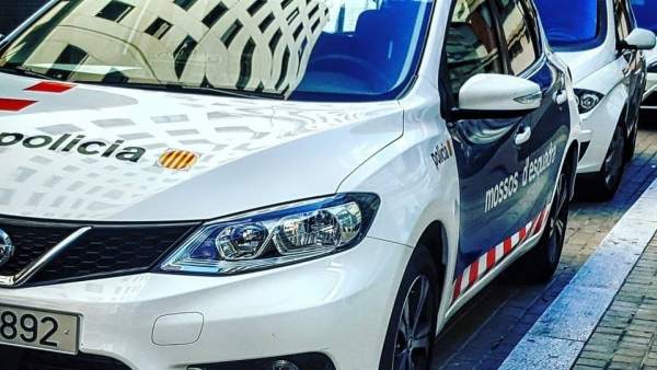 Mossos d'Esquadra coche patrulla Mossos d'Esquadra coche patrulla