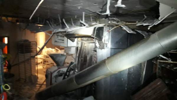 Tres persones pateixen cremades en l'incendi d'un forn en el carrer Ángel Guimerá de València Tres persones pateixen cremades en l'incendi d'un forn en el carrer Ángel Guimerá de València
