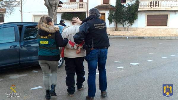 Opc Albacete. Nota De Prensa (Detención De Una Persona Huida De La Justicia Ruma Opc Albacete. Nota De Prensa (Detención De Una Persona Huida De La Justicia Ruma