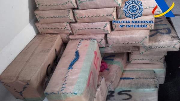 'Intervenidas Cerca De 12 Toneladas De Hachís En Un Barco Nodriza Interceptado E 'Intervenidas Cerca De 12 Toneladas De Hachís En Un Barco Nodriza Interceptado E