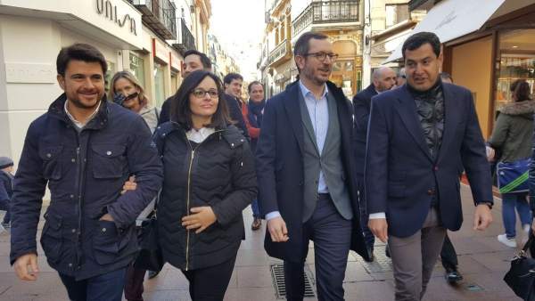 Javier Maroto, hoy junto a Juanma Moreno, Beltrán Pérez y Virginia Pérez Javier Maroto, hoy junto a Juanma Moreno, Beltrán Pérez y Virginia Pérez
