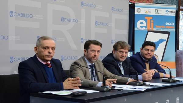 Nota De Prensa Y Fotografías: Empleo Radio Ecca Nota De Prensa Y Fotografías: Empleo Radio Ecca