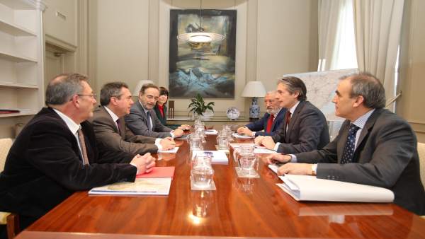 Reunión para el metro de Sevilla. Reunión para el metro de Sevilla.