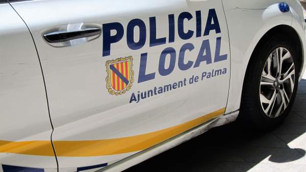 Coche de la Policía Local de Palma Coche de la Policía Local de Palma