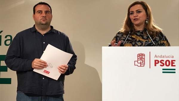 Rueda de prensa del PSOE en Granada Rueda de prensa del PSOE en Granada