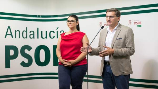 Noemí Cruz y José Luis Sánchez Teruel Noemí Cruz y José Luis Sánchez Teruel