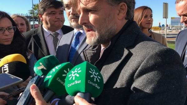 El consejero de Medio Ambiente, José Fiscal. El consejero de Medio Ambiente, José Fiscal.