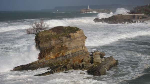 Olas. Oleaje. Mar. Marea. Olas. Oleaje. Mar. Marea.