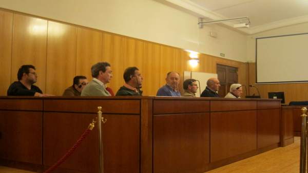 La Junta de Gobierno de la Comuidad de Regantes. La Junta de Gobierno de la Comuidad de Regantes.