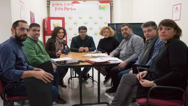 Reunión de la dirección de IU-Córdoba con los artesanos Reunión de la dirección de IU-Córdoba con los artesanos