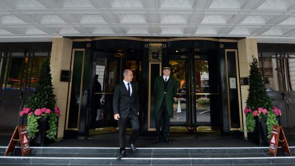 El hotel Dorchester, que albergó la polémica cena benéfica El hotel Dorchester, que albergó la polémica cena benéfica