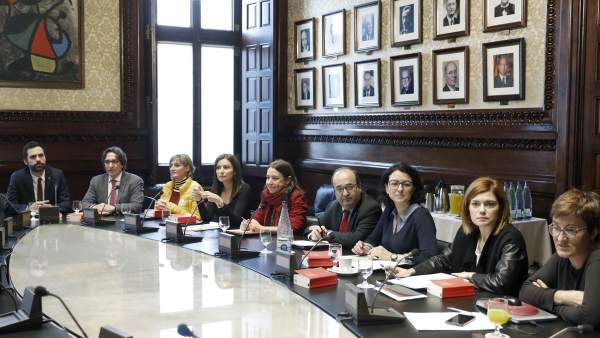 La reunión convocada esta mañana por el presidente del Parlament de Cataluña, Roger Torrent para abordar la sesión de investidura del nuevo presidente de la Generalitat. La reunión convocada esta mañana por el presidente del Parlament de Cataluña, Roger Torrent para abordar la sesión de investidura del nuevo presidente de la Generalitat.