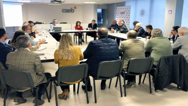 La CAEB reunión sobre el Paseo Marítimo La CAEB reunión sobre el Paseo Marítimo