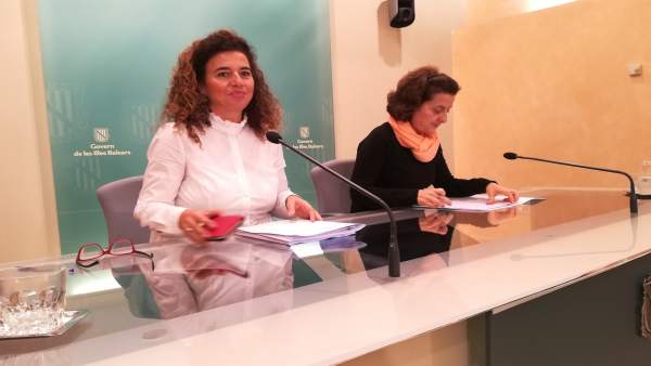 Pilar Costa Y Fina Santiago Pilar Costa Y Fina Santiago