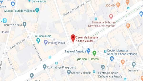 Un conductor de l'EMT i tres passatgers resulten ferits lleus després de col·lisionar un autobús amb un cotxe a València Un conductor de l'EMT i tres passatgers resulten ferits lleus després de col·lisionar un autobús amb un cotxe a València