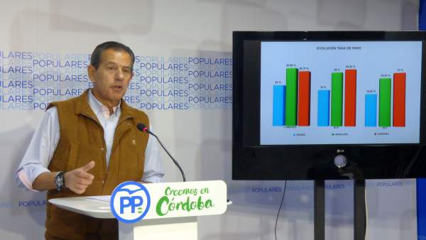 Rafael Merino en rueda de prensa Rafael Merino en rueda de prensa