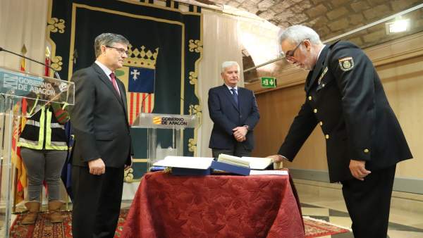 Antonio Rúa nuevo Comisario Jefe de la Unidad de Policía Adscrita a Aragón. Antonio Rúa nuevo Comisario Jefe de la Unidad de Policía Adscrita a Aragón.
