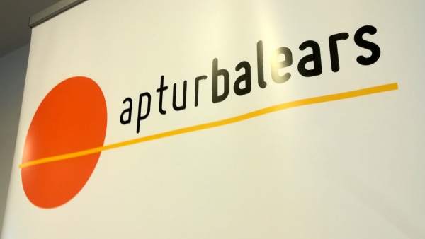Logo de Aptur Logo de Aptur