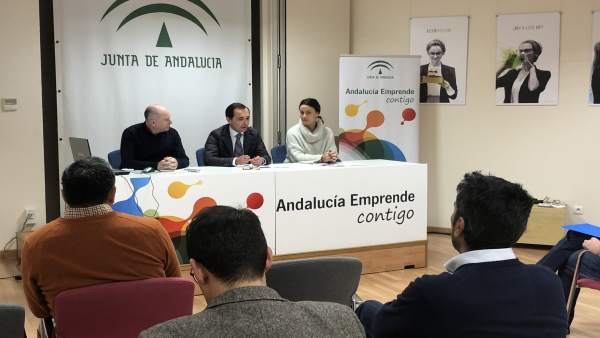 1 Foto Junta (Presentación Premios Artesanía) 1 Foto Junta (Presentación Premios Artesanía)