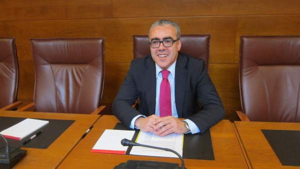 Pedro Hernando, portavoz del PRC en el Parlamento Pedro Hernando, portavoz del PRC en el Parlamento