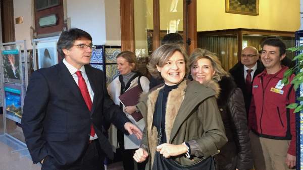 La ministra García Tejerina, en el colegio San José de Valladolid La ministra García Tejerina, en el colegio San José de Valladolid