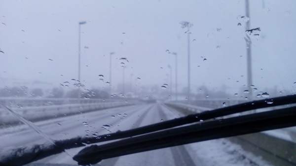 Carretera con nieve Carretera con nieve