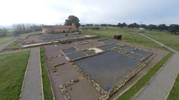 Ciudad romana de Arucci-Turóbriga en Aroche. Ciudad romana de Arucci-Turóbriga en Aroche.